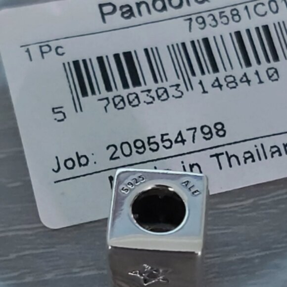 Authentic PANDORA Sterling Silver Lucky Dice Charm 793581C01 - Picture 5 of 10